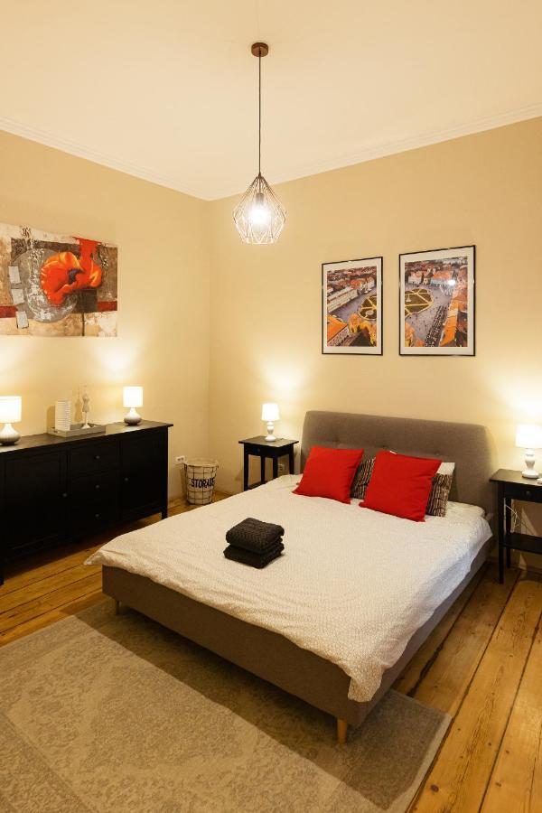 Chic Apartment In Historical City Center Timişoara Eksteriør billede