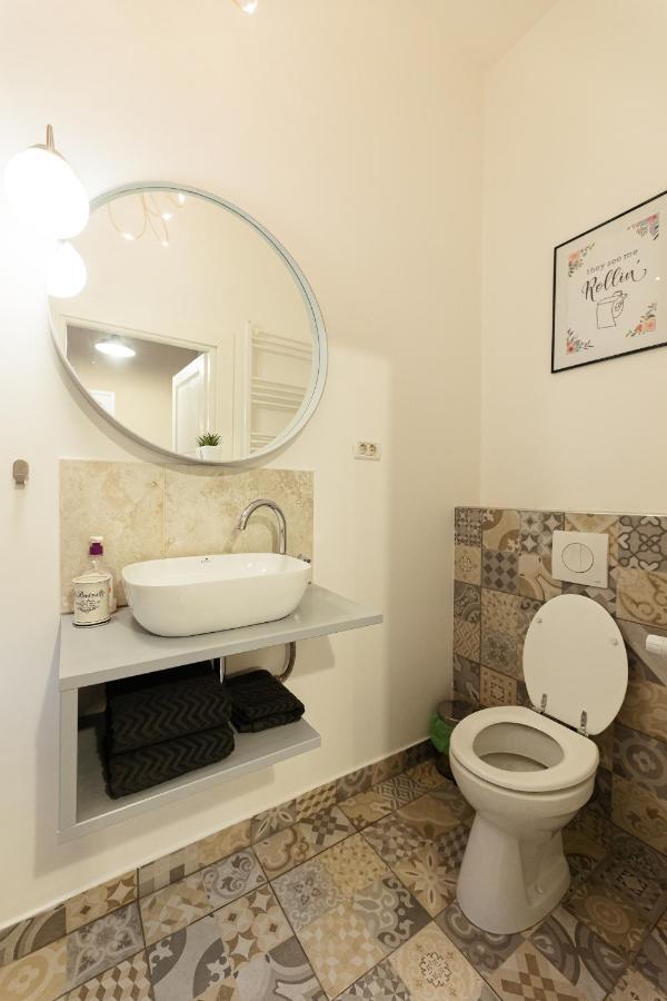 Chic Apartment In Historical City Center Timişoara Eksteriør billede
