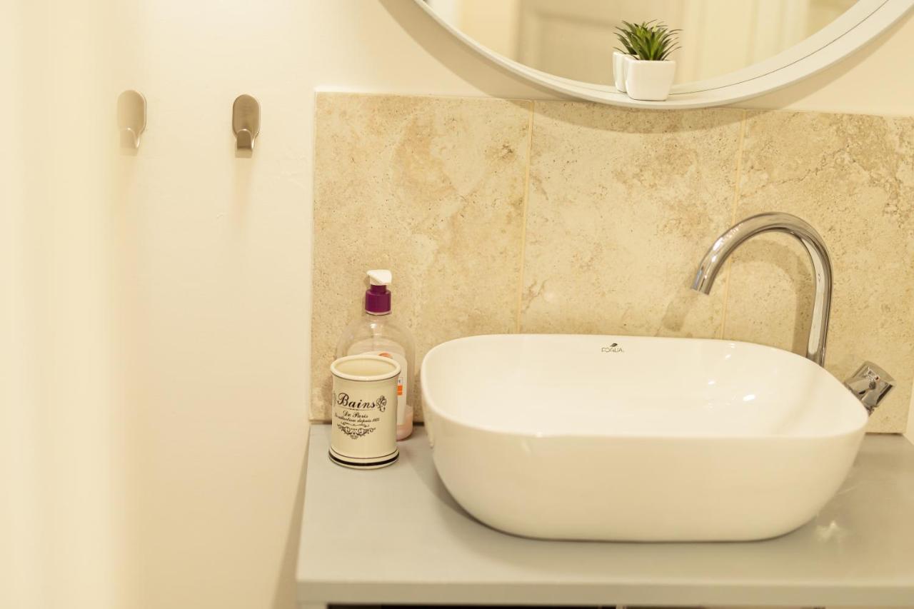 Chic Apartment In Historical City Center Timişoara Eksteriør billede