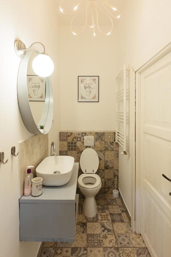 Chic Apartment In Historical City Center Timişoara Eksteriør billede