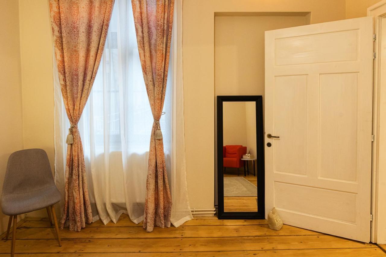 Chic Apartment In Historical City Center Timişoara Eksteriør billede