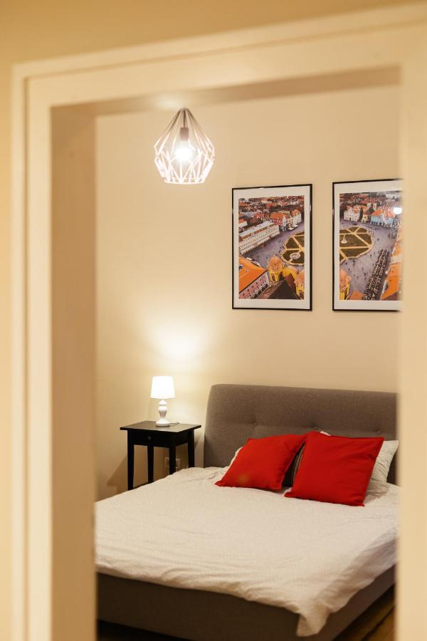 Chic Apartment In Historical City Center Timişoara Eksteriør billede
