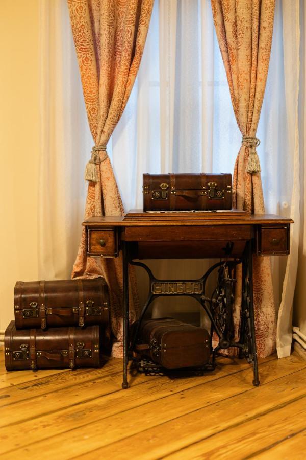 Chic Apartment In Historical City Center Timişoara Eksteriør billede