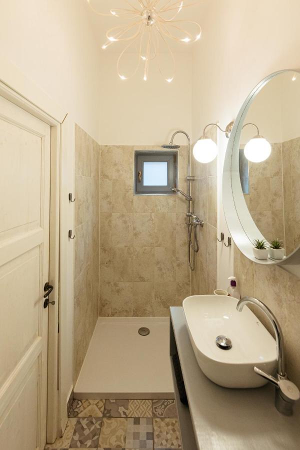 Chic Apartment In Historical City Center Timişoara Eksteriør billede